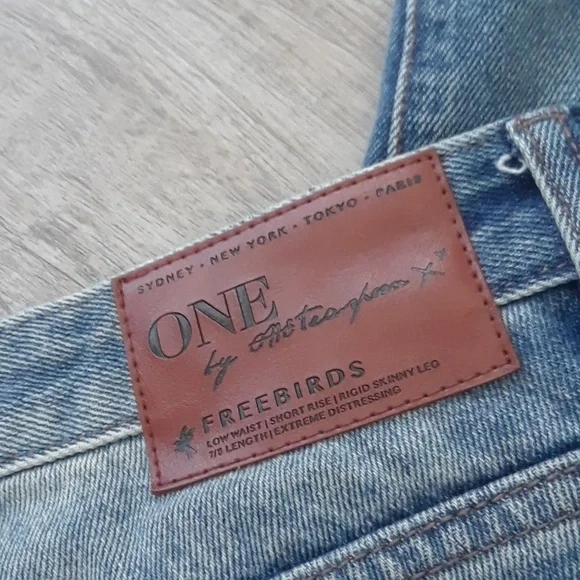 ONE TEASPOON..PAINTED FREEBIRDS..SIZE 28/27... - Picture 8 of 9